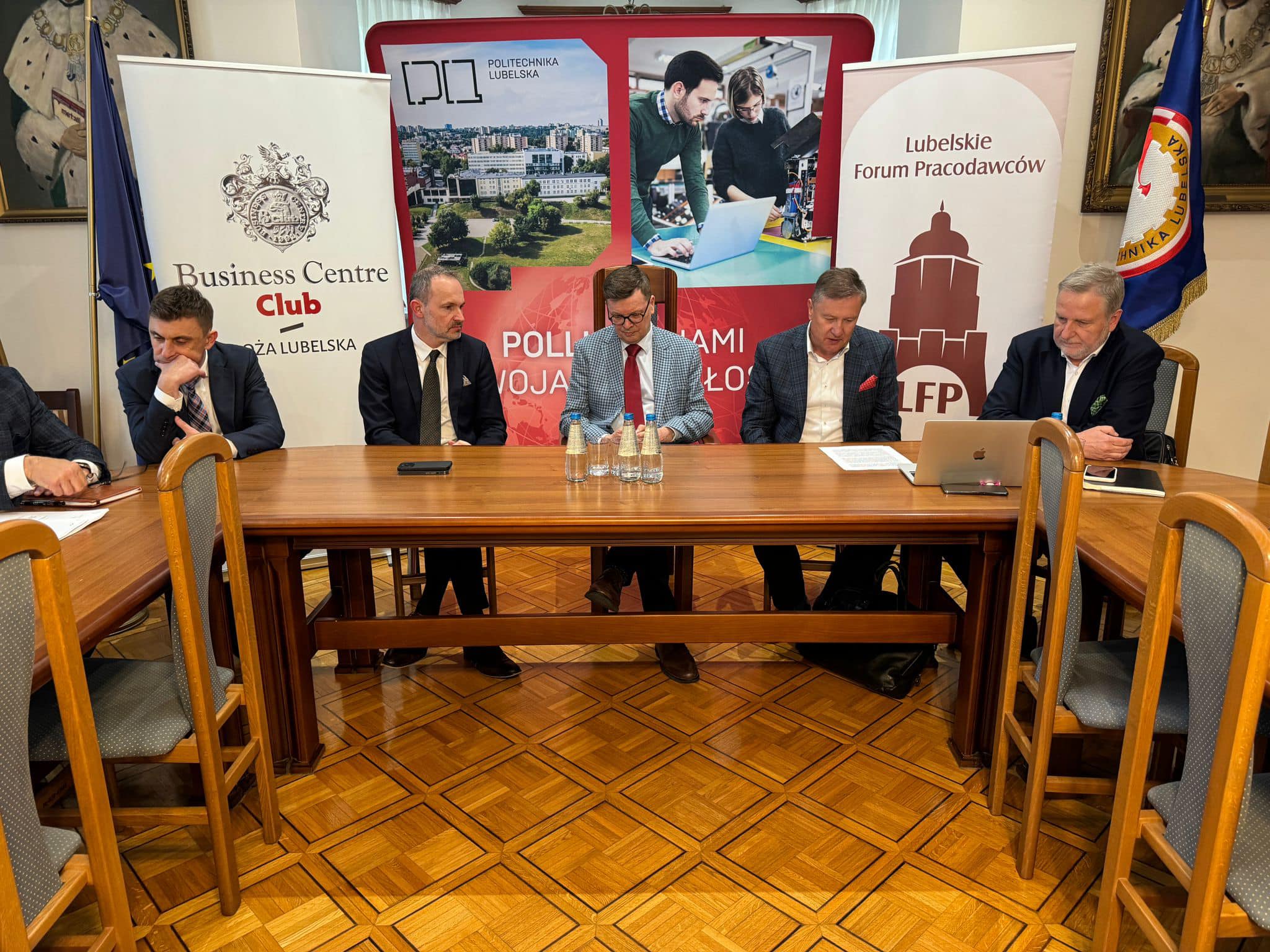 439024782 961385362056599 7224861035379148299 n